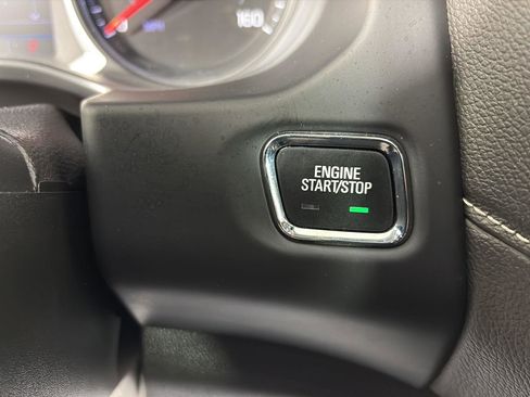 Used 2022 GMC Acadia SLE w/ Driver Convenience Package image 23