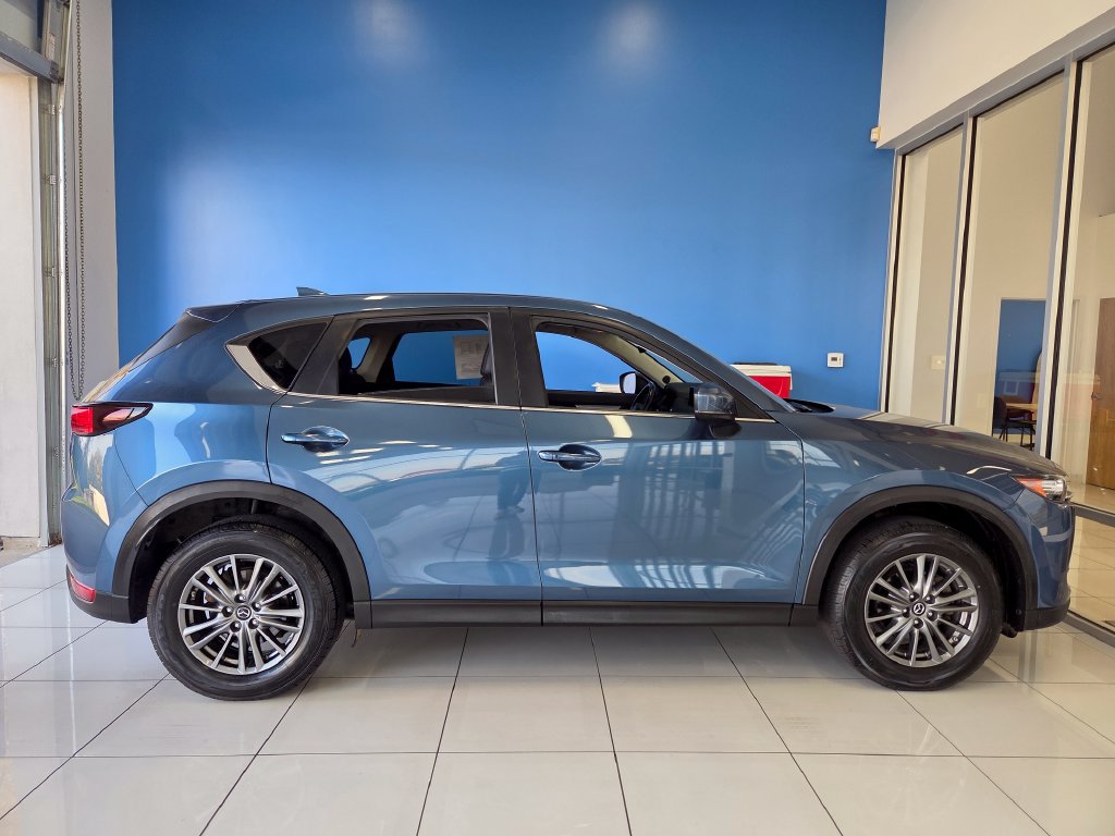 Used 2017 MAZDA CX-5 Touring w/ Preferred Equipment Package FWD image 5
