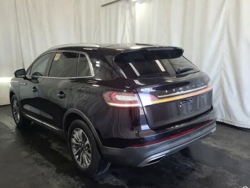Used 2019 Lincoln Nautilus Select image 3