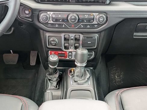 Used 2026 Jeep Gladiator Rubicon AWD/4WD image 21