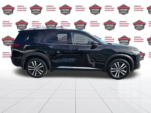 Certified 2024 Nissan Pathfinder Platinum w/ Cargo Package image 6