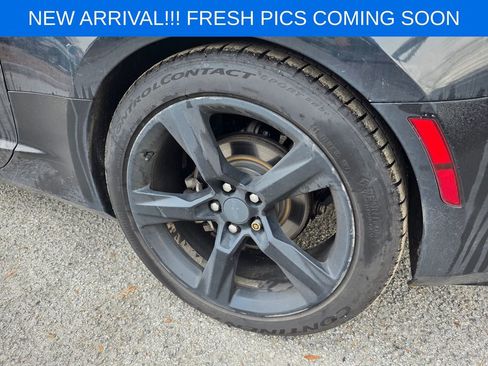 Used 2017 Chevrolet Camaro LT w/ RS Package image 5