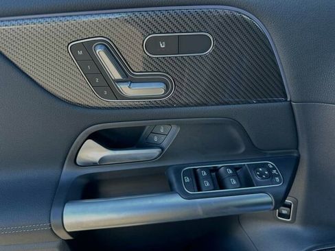 New 2025 Mercedes-Benz GLA 35 AMG 4MATIC image 11