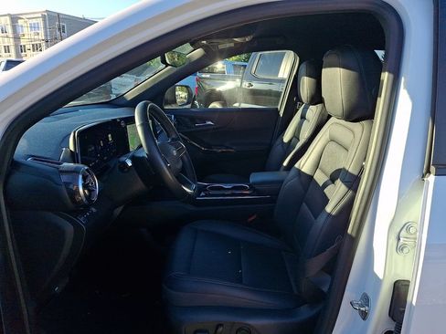 Certified 2025 Chevrolet Equinox LT w/ Convenience Package II AWD/4WD image 11
