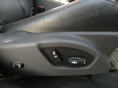 Used 2016 Volvo XC60 T6 Platinum image 29