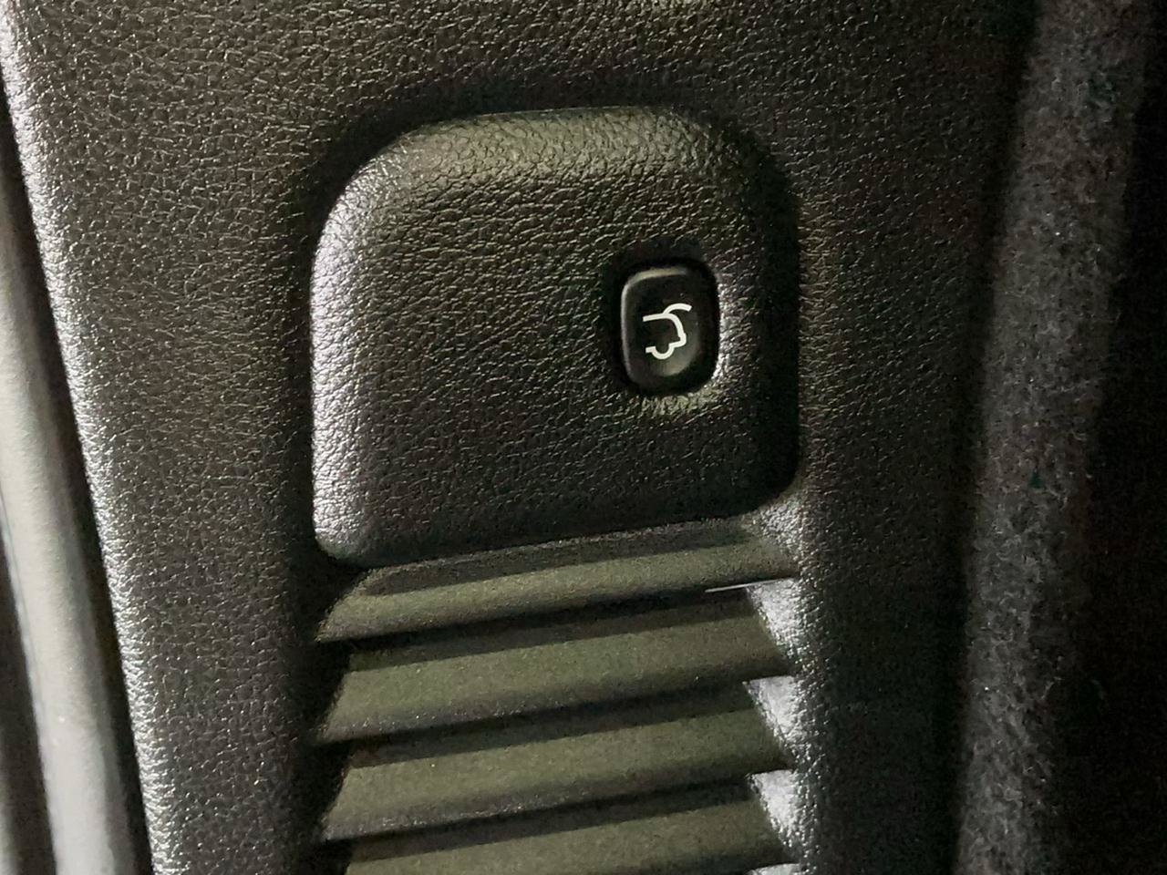 Used 2023 Dodge Durango GT AWD/4WD image 17