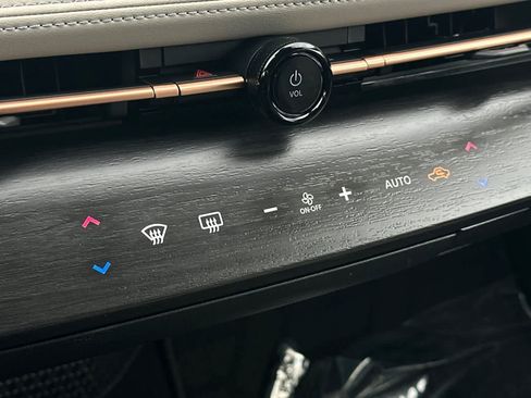 Certified 2024 Nissan Ariya AWD image 25