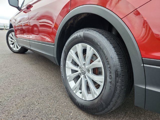 Used 2019 Volkswagen Tiguan S w/ Driver Assistance Package AWD/4WD image 18