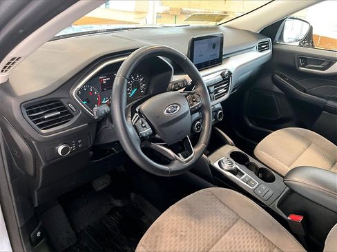 Used 2022 Ford Escape SE w/ Cold Weather Package image 8