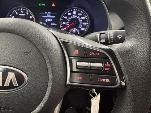 Used 2020 Kia Forte LXS FWD image 29