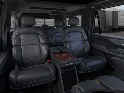 New 2026 Lincoln Navigator L Black Label AWD/4WD image 12