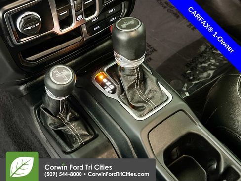 Used 2023 Jeep Wrangler Unlimited Sahara w/ Cold Weather Group image 10