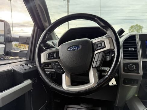 Used 2021 Ford F250 Lariat w/ Lariat Ultimate Package image 19