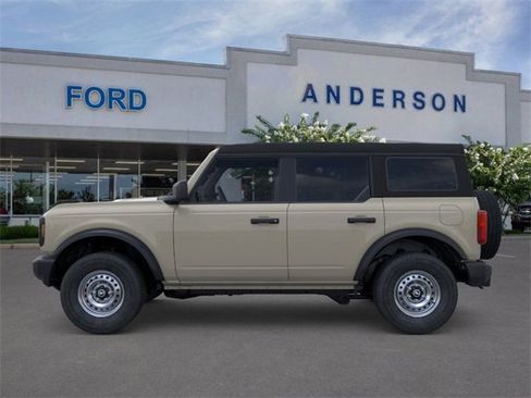 New 2025 Ford Bronco 4-Door image 3