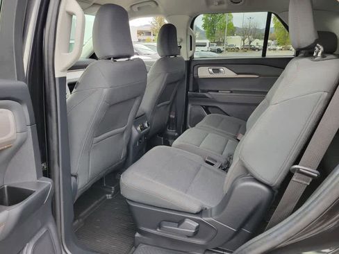 Used 2025 Ford Explorer Active image 12