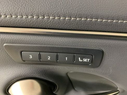 Used 2023 Lexus ES 350 F Sport w/ Accessory Package (Z2) image 17