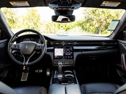 Used 2022 Maserati Quattroporte Modena image 33