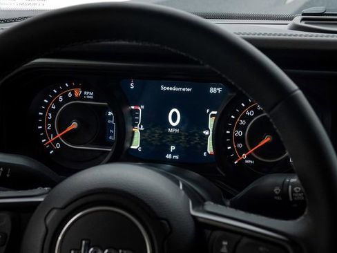 Used 2025 Jeep Gladiator Rubicon w/ Safety Group image 70