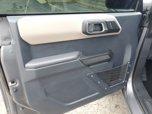 Used 2024 Ford Bronco Wildtrak image 10