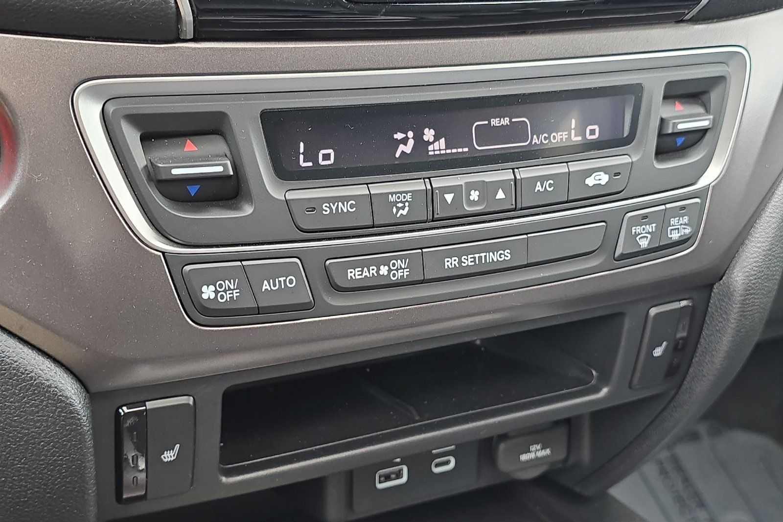 Used 2025 Honda Passport EX-L image 17