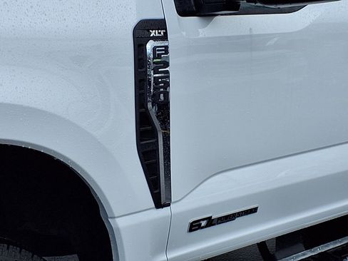 Used 2025 Ford F250 XLT image 29