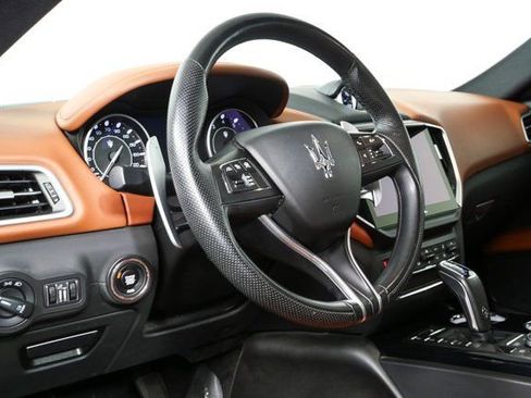 Used 2023 Maserati Ghibli Modena image 3