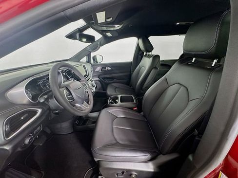 New 2026 Chrysler Pacifica Select FWD image 23