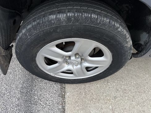 Used 2007 Toyota RAV4 Base 4dr SUV I4 image 26