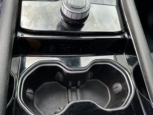 Used 2023 Jeep Grand Cherokee L Laredo image 25