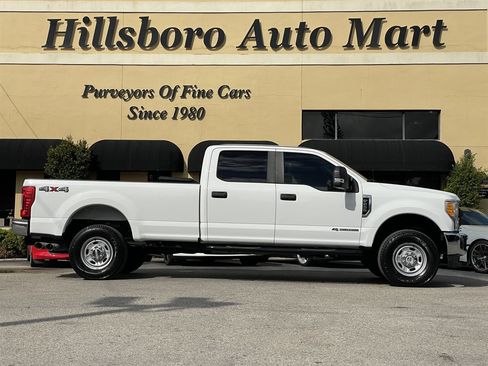 Used 2017 Ford F250 XL w/ Power Equipment Group image 4