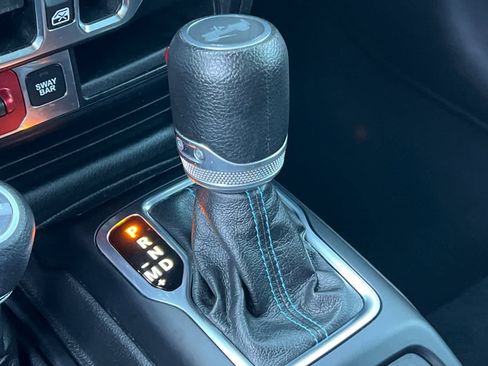 Used 2023 Jeep Wrangler Unlimited Rubicon 4xe image 22