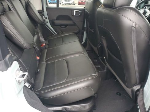 Used 2023 Jeep Wrangler Unlimited Sahara w/ Cold Weather Group image 26