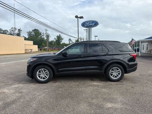 New 2026 Ford Explorer Active w/ Active Comfort Package RWD image 1