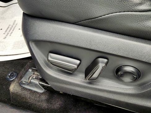 Used 2023 Subaru Solterra AWD image 12