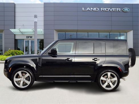 New 2025 Land Rover Defender 110 X-Dynamic SE image 3