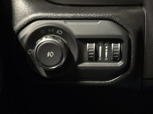 Used 2022 Jeep Wrangler Unlimited Sport AWD/4WD image 18