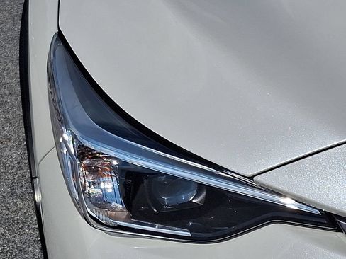 Certified 2025 Subaru Crosstrek 2.5i Premium AWD/4WD image 10
