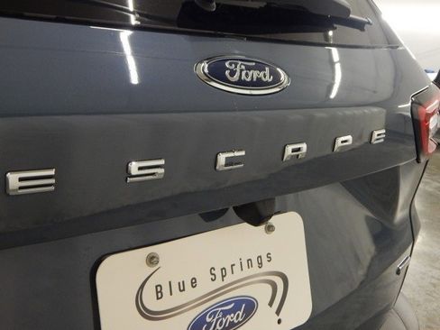 New 2026 Ford Escape Base w/ PHEV Premium Package image 5