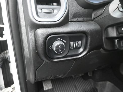 Used 2025 RAM 2500 Laramie AWD/4WD image 13
