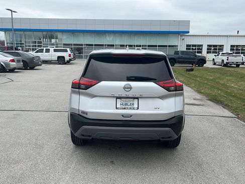 Used 2022 Nissan Rogue SV image 4