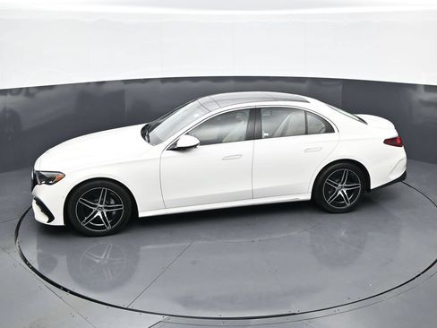 Used 2025 Mercedes-Benz E 450 4MATIC Sedan image 39