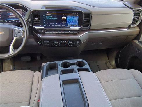 Certified 2025 Chevrolet Silverado 1500 LT AWD/4WD image 18