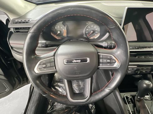 Used 2022 Jeep Compass Trailhawk w/ Trailhawk Convenience Group AWD/4WD image 11