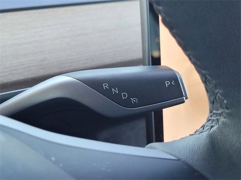 Used 2023 Tesla Model Y Long Range image 12