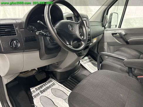 Used 2017 Mercedes-Benz Sprinter 3500 image 3