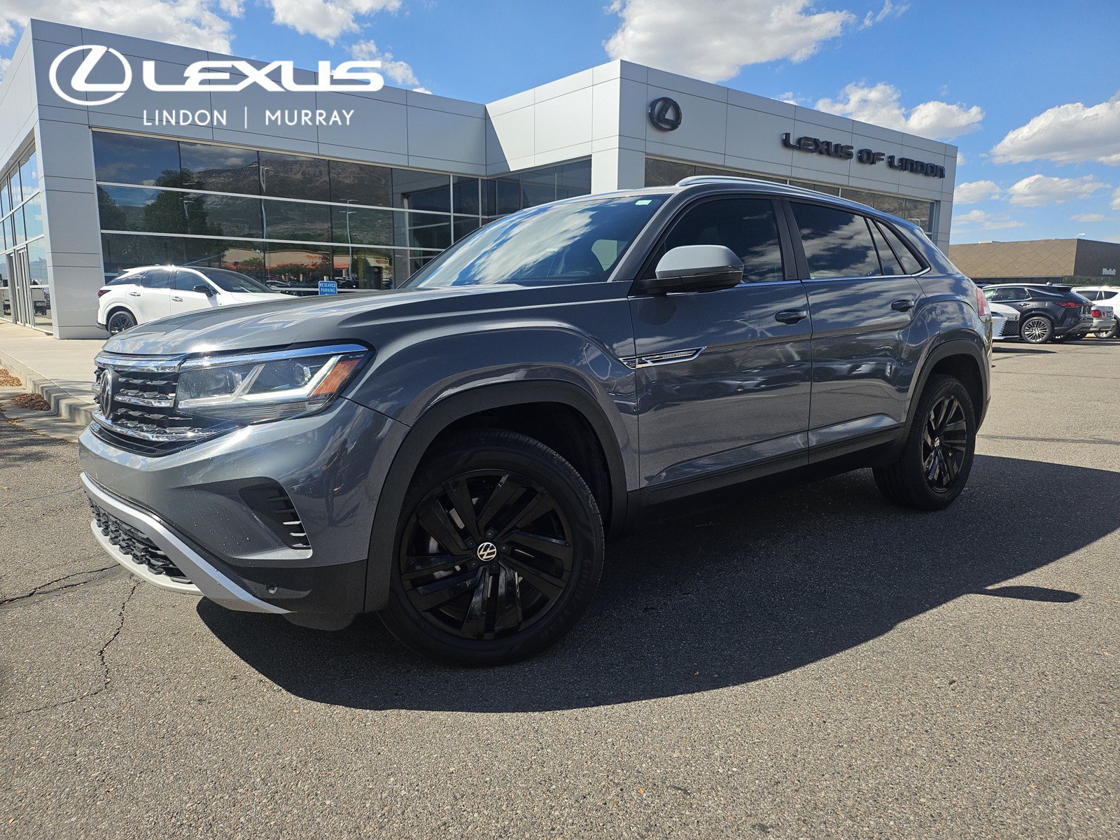 Used 2023 Volkswagen Atlas Cross Sport SE w/ Panoramic Sunroof Package AWD/4WD image 1