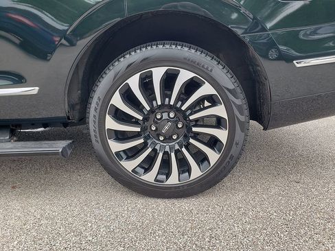 Used 2024 Lincoln Navigator Black Label AWD/4WD image 15