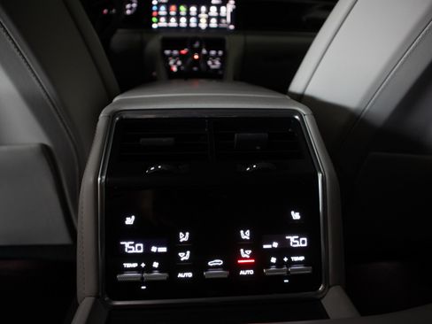 Certified 2023 Porsche Panamera 4 w/ Premium Package AWD/4WD image 27