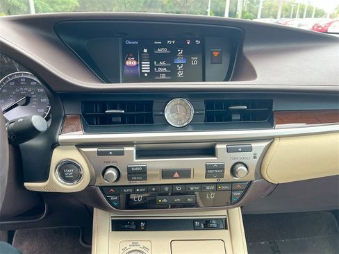 Used 2018 Lexus ES 350 image 17