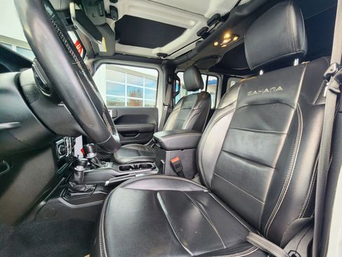 Used 2019 Jeep Wrangler Unlimited Sahara w/ Dual Top Group image 24